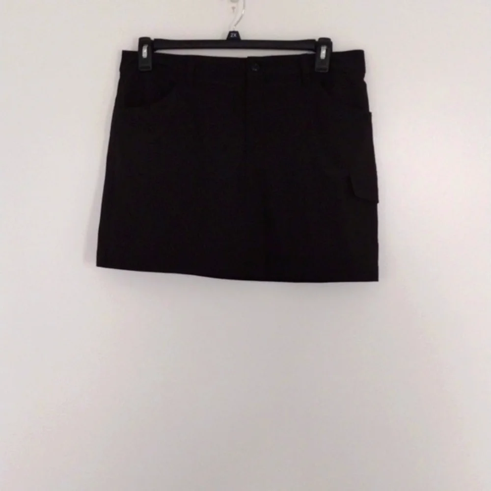 Eddie Bauer Black Cargo Skort Women's Size 12 Pockets Pre-owned Sportswear - Picture 1 of 12